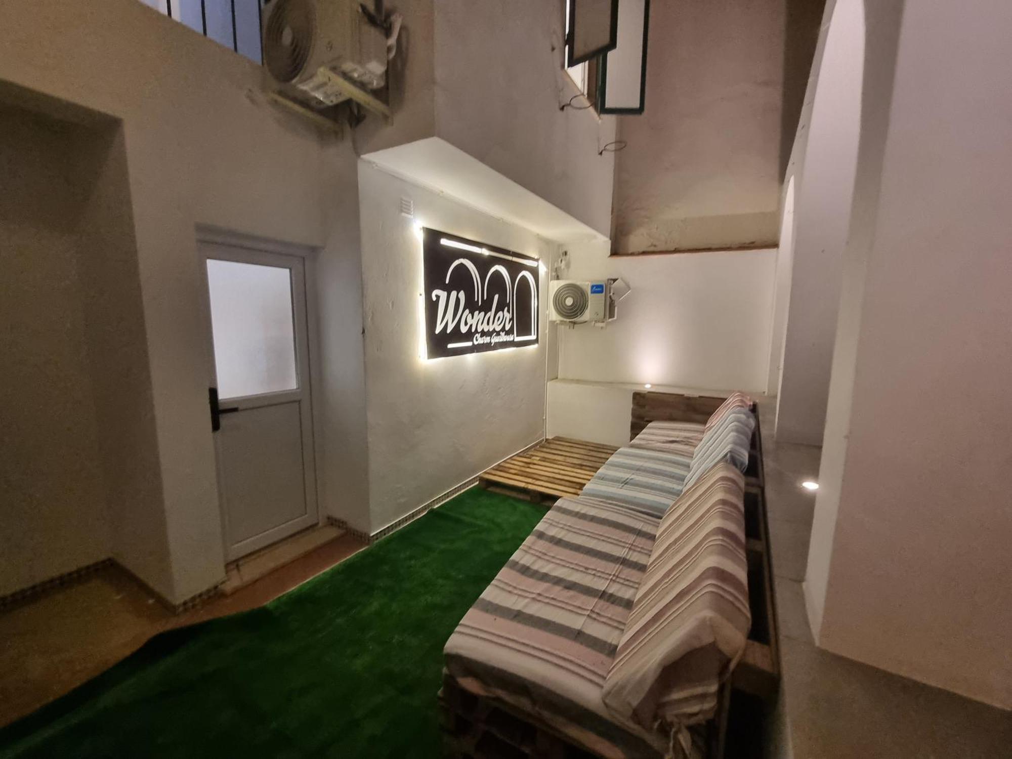 Wonder Charm Guesthouse Albufeira Quarto foto